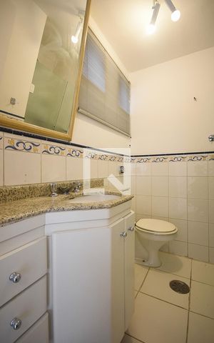 Apartamento à venda com 79m², 2 quartos e 1 vaga Apartamento à venda com 79m², 2 quartos e 1 vagaBanheiro Suíte