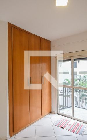 Apartamento à venda com 79m², 2 quartos e 1 vaga Apartamento à venda com 79m², 2 quartos e 1 vagaSuíte