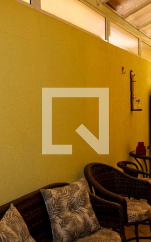 Apartamento à venda com 99m², 2 quartos e 1 vaga Apartamento à venda com 99m², 2 quartos e 1 vagaVaranda GourSalaet