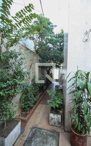 Casa à venda com 155m², 3 quartos e 2 vagas Casa à venda com 155m², 3 quartos e 2 vagasCorredor