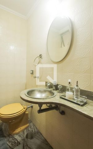 Apartamento à venda com 174m², 3 quartos e 2 vagas Apartamento à venda com 174m², 3 quartos e 2 vagasLavabo