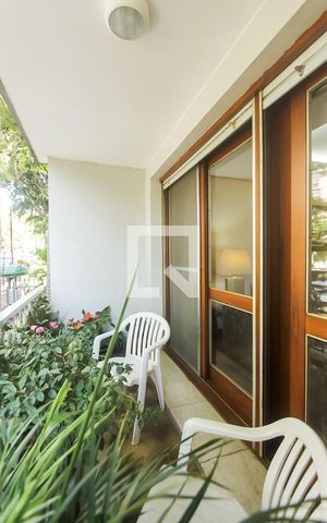 Apartamento à venda com 174m², 3 quartos e 2 vagas Apartamento à venda com 174m², 3 quartos e 2 vagasVaranda