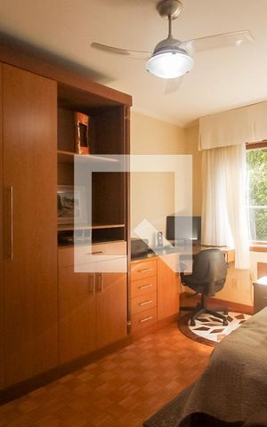 Apartamento à venda com 174m², 3 quartos e 2 vagas Apartamento à venda com 174m², 3 quartos e 2 vagasQuarto 1