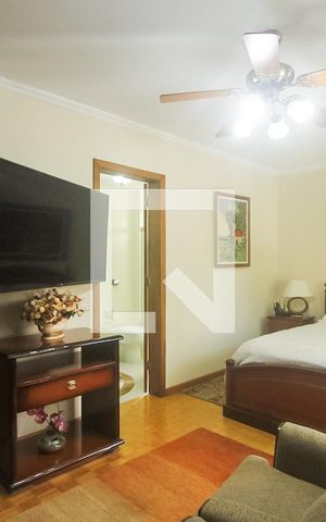Apartamento à venda com 174m², 3 quartos e 2 vagas Apartamento à venda com 174m², 3 quartos e 2 vagasSuite