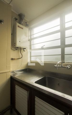 Apartamento à venda com 174m², 3 quartos e 2 vagas Apartamento à venda com 174m², 3 quartos e 2 vagasÁrea de Serviço