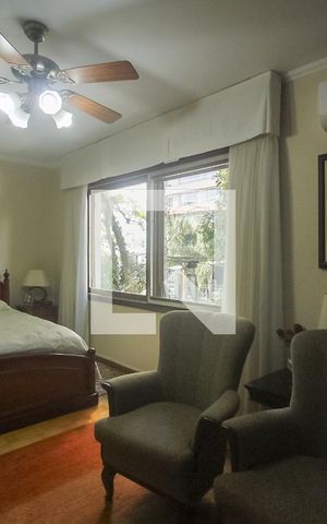 Apartamento à venda com 174m², 3 quartos e 2 vagas Apartamento à venda com 174m², 3 quartos e 2 vagasSuite