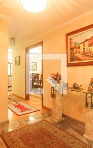 Apartamento à venda com 174m², 3 quartos e 2 vagas Apartamento à venda com 174m², 3 quartos e 2 vagasHall