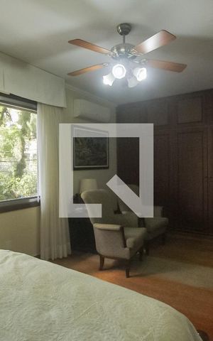 Apartamento à venda com 174m², 3 quartos e 2 vagas Apartamento à venda com 174m², 3 quartos e 2 vagasSuite