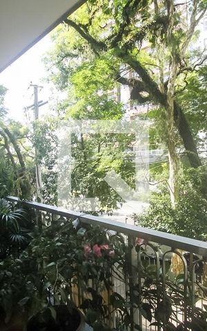 Apartamento à venda com 174m², 3 quartos e 2 vagas Apartamento à venda com 174m², 3 quartos e 2 vagasVaranda