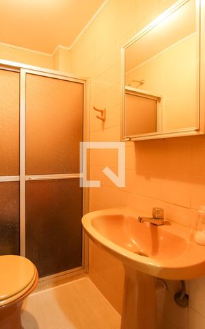 Apartamento à venda com 174m², 3 quartos e 2 vagas Apartamento à venda com 174m², 3 quartos e 2 vagasBanheiro de serviço