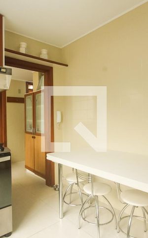 Apartamento à venda com 174m², 3 quartos e 2 vagas Apartamento à venda com 174m², 3 quartos e 2 vagasCozinha