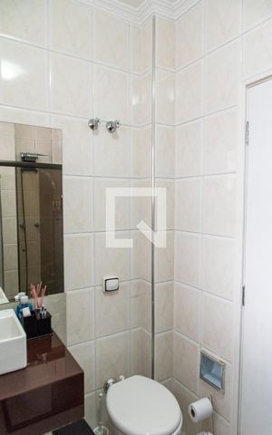 Apartamento à venda com 73m², 2 quartos e sem vaga Apartamento à venda com 73m², 2 quartos e sem vagaBanheiro