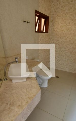 Casa à venda com 240m², 4 quartos e 1 vagaBanheiro Suíte