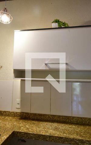 Casa à venda com 240m², 4 quartos e 1 vagaCozinha 2 - Armário