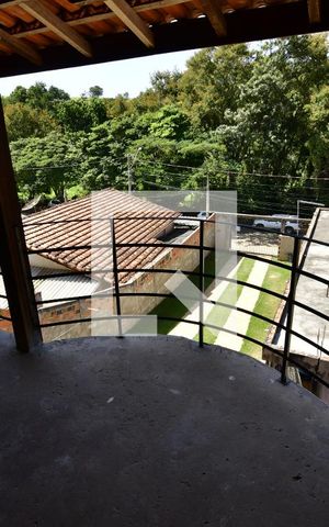 Casa à venda com 240m², 4 quartos e 1 vagaSacada 2