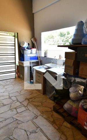 Casa à venda com 240m², 4 quartos e 1 vagaÁrea de Serviço