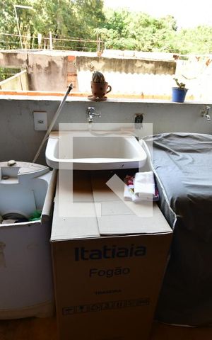 Casa à venda com 240m², 4 quartos e 1 vagaÁrea de Serviço