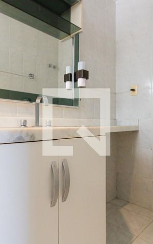 Casa de condomínio para alugar com 91m², 3 quartos e 1 vaga Casa de condomínio para alugar com 91m², 3 quartos e 1 vagaBanheiro da Suíte