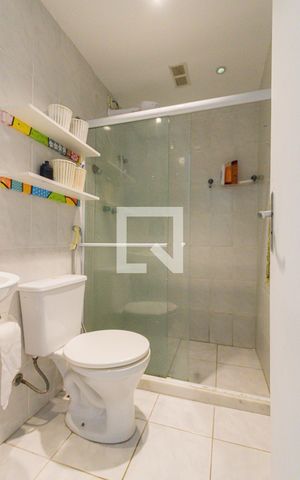 Casa de condomínio para alugar com 91m², 3 quartos e 1 vaga Casa de condomínio para alugar com 91m², 3 quartos e 1 vagaBanheiro Social