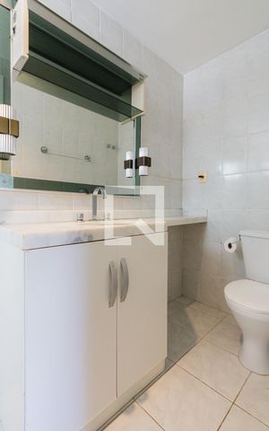 Casa de condomínio para alugar com 91m², 3 quartos e 1 vaga Casa de condomínio para alugar com 91m², 3 quartos e 1 vagaBanheiro da Suíte