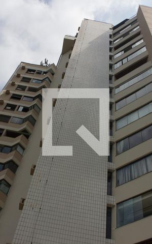 Studio para alugar com 40m², 1 quarto e 1 vaga Studio para alugar com 40m², 1 quarto e 1 vagaFachada