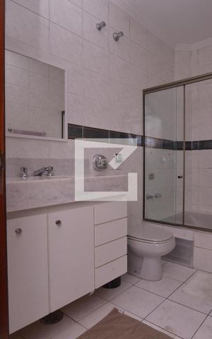 Casa à venda com 176m², 3 quartos e 2 vagasBanheiro 2