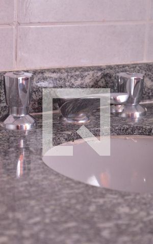 Casa à venda com 176m², 3 quartos e 2 vagasBanheiro