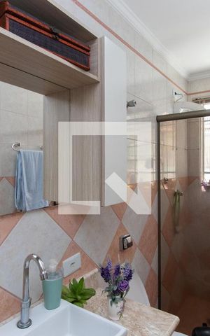 Casa à venda com 155m², 2 quartos e 2 vagas Casa à venda com 155m², 2 quartos e 2 vagasBanheiro Social