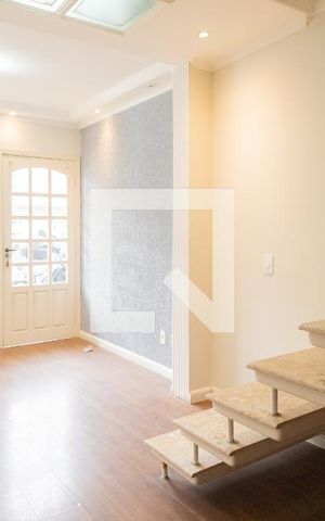 Casa de condomínio à venda com 77m², 2 quartos e 1 vaga Casa de condomínio à venda com 77m², 2 quartos e 1 vagaSala
