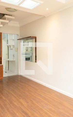 Casa de condomínio à venda com 77m², 2 quartos e 1 vaga Casa de condomínio à venda com 77m², 2 quartos e 1 vagaSala