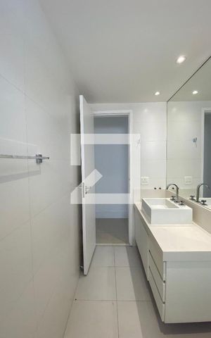 Apartamento à venda com 150m², 3 quartos e 1 vaga Apartamento à venda com 150m², 3 quartos e 1 vagaBanheiro