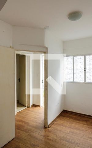 Casa à venda com 180m², 4 quartos e 5 vagas Casa à venda com 180m², 4 quartos e 5 vagasSala