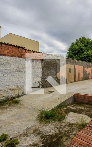 Casa à venda com 180m², 4 quartos e 5 vagas Casa à venda com 180m², 4 quartos e 5 vagasQuintal