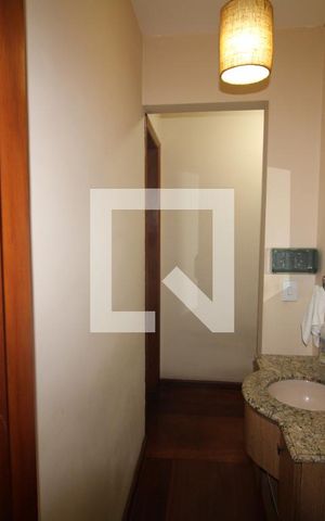 Casa à venda com 198m², 3 quartos e 2 vagasBanheiro 2