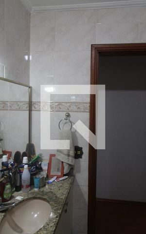 Casa à venda com 198m², 3 quartos e 2 vagasBanheiro 2