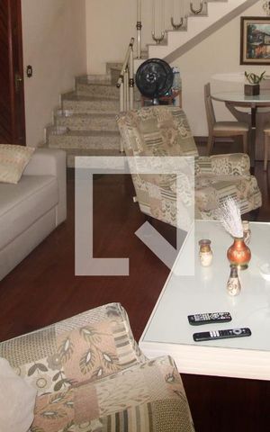 Casa à venda com 198m², 3 quartos e 2 vagasSala