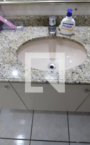 Casa à venda com 198m², 3 quartos e 2 vagasBanheiro 1