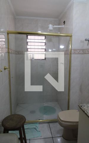 Casa à venda com 198m², 3 quartos e 2 vagasBanheiro 1