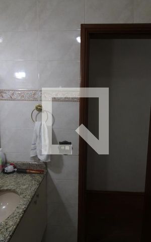 Casa à venda com 198m², 3 quartos e 2 vagasBanheiro 1