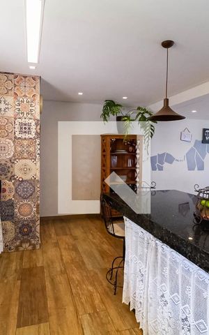 Casa à venda com 274m², 2 quartos e 8 vagas Casa à venda com 274m², 2 quartos e 8 vagasCozinha