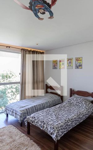 Casa à venda com 274m², 2 quartos e 8 vagas Casa à venda com 274m², 2 quartos e 8 vagasQuarto