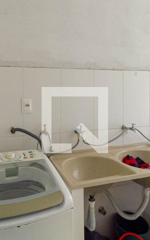 Casa à venda com 274m², 2 quartos e 8 vagas Casa à venda com 274m², 2 quartos e 8 vagasÁrea de serviço