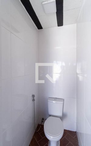 Casa à venda com 274m², 2 quartos e 8 vagas Casa à venda com 274m², 2 quartos e 8 vagasBanheiro social
