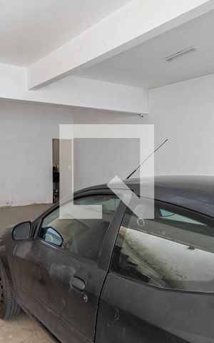 Casa à venda com 274m², 2 quartos e 8 vagas Casa à venda com 274m², 2 quartos e 8 vagasGaragem