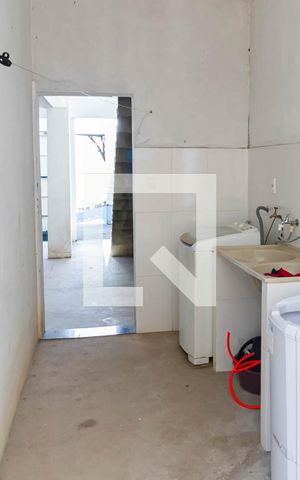 Casa à venda com 274m², 2 quartos e 8 vagas Casa à venda com 274m², 2 quartos e 8 vagasÁrea de serviço