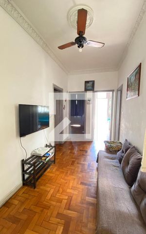 Casa à venda com 96m², 5 quartos e 1 vagaSala