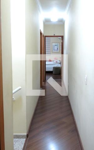 Casa à venda com 308m², 4 quartos e 6 vagasCorredor Entrada Quartos