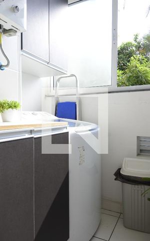 Apartamento à venda com 45m², 2 quartos e 1 vagaÁrea de Serviço