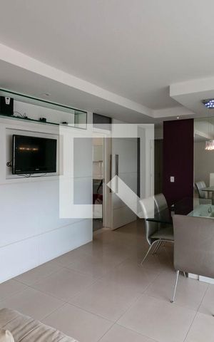 Apartamento à venda com 259m², 3 quartos e 4 vagas Apartamento à venda com 259m², 3 quartos e 4 vagasSala