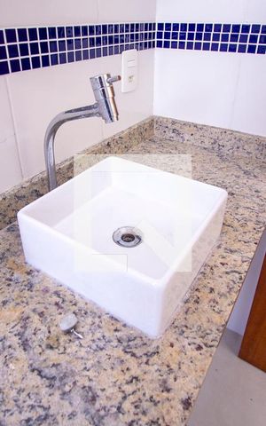 Casa para alugar com 90m², 2 quartos e 1 vaga Casa para alugar com 90m², 2 quartos e 1 vagaBanheiro da Suíte 1